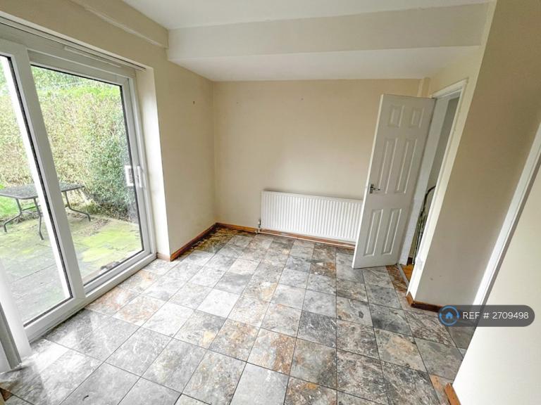 2 bedroom house in Trafford Drive, Little Hulton, Manchester, M38 (2 bed) (#2709498)