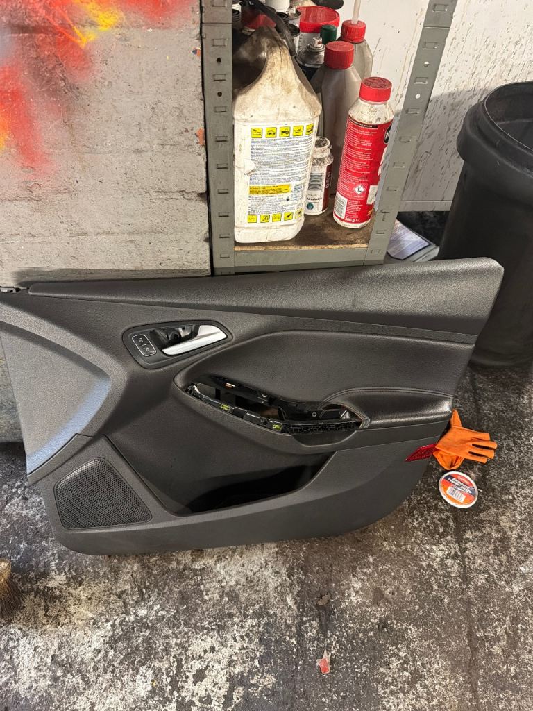 Mk 3 or 3.5 ford focus ST / standard Door Card and Window Switch