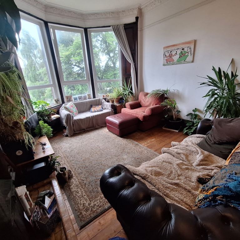 West End Sunny and Cozy 1 Bedroom Flat