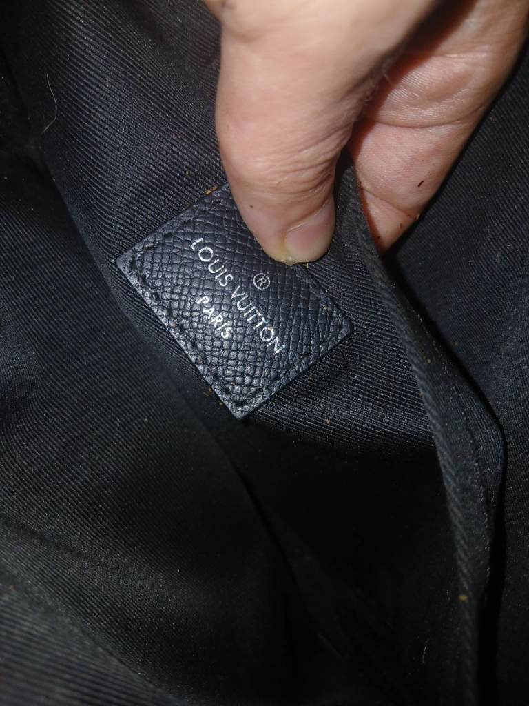 Authentic Louis Vuitton Monogram Messenger bag.