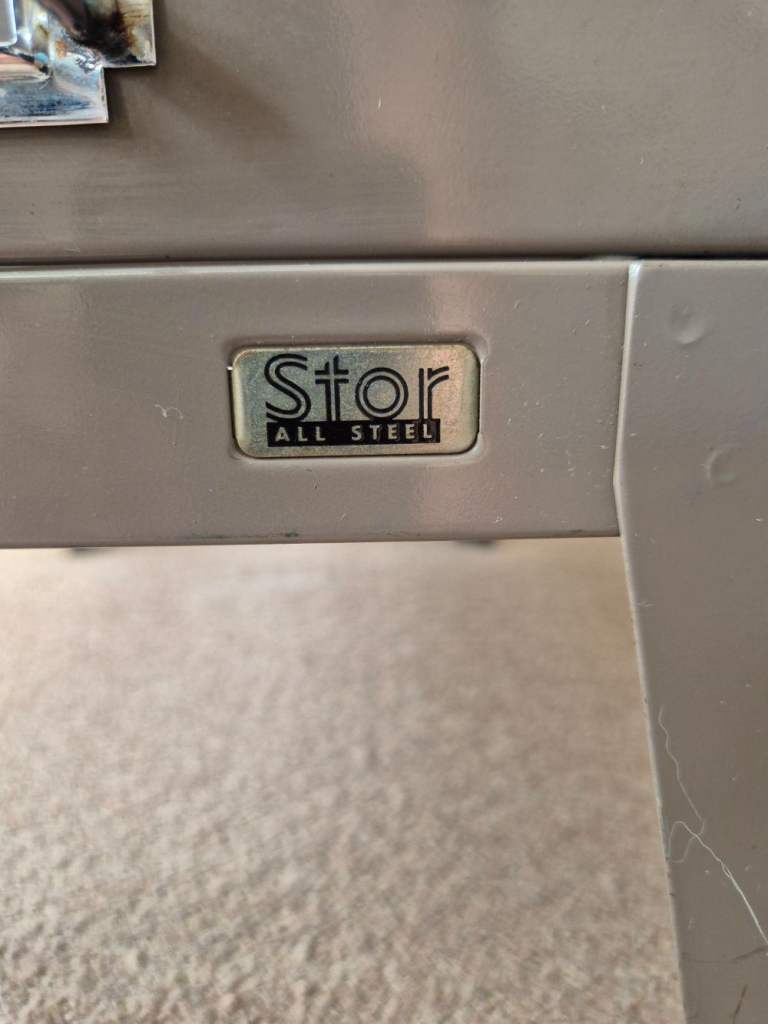 Stor ALL STEEL 12 drawer cabinet