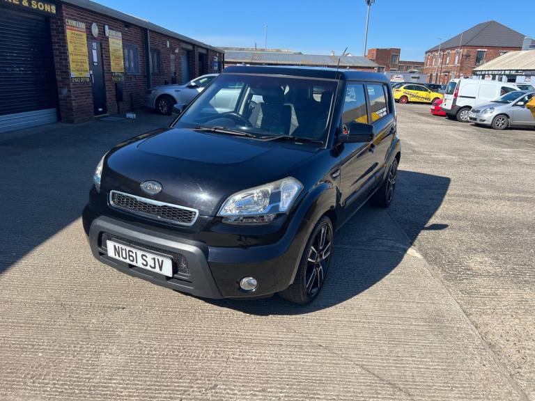 2011 Kia Soul 1.6 CRDi 2 5dr Auto HATCHBACK Diesel Automatic
