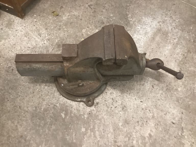 Vintage Metal Engineers Bench Vice – Good Working Order