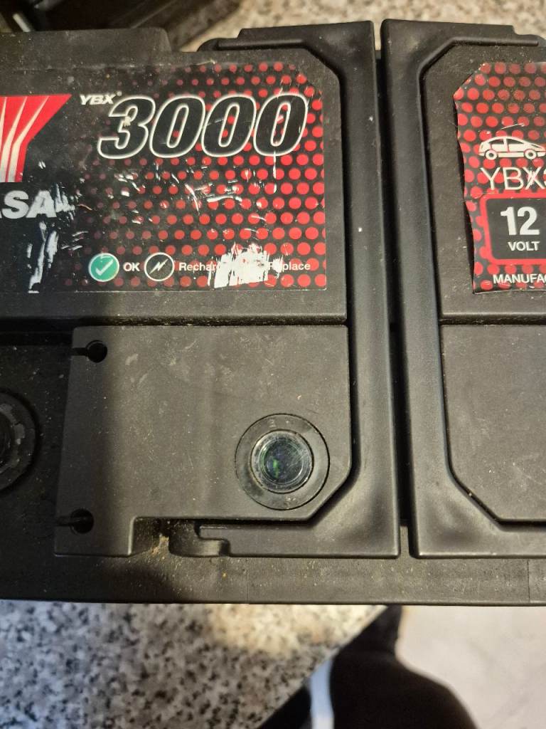 Yuasa YBX3000 Car Battery – 12V 71Ah, Good Condition