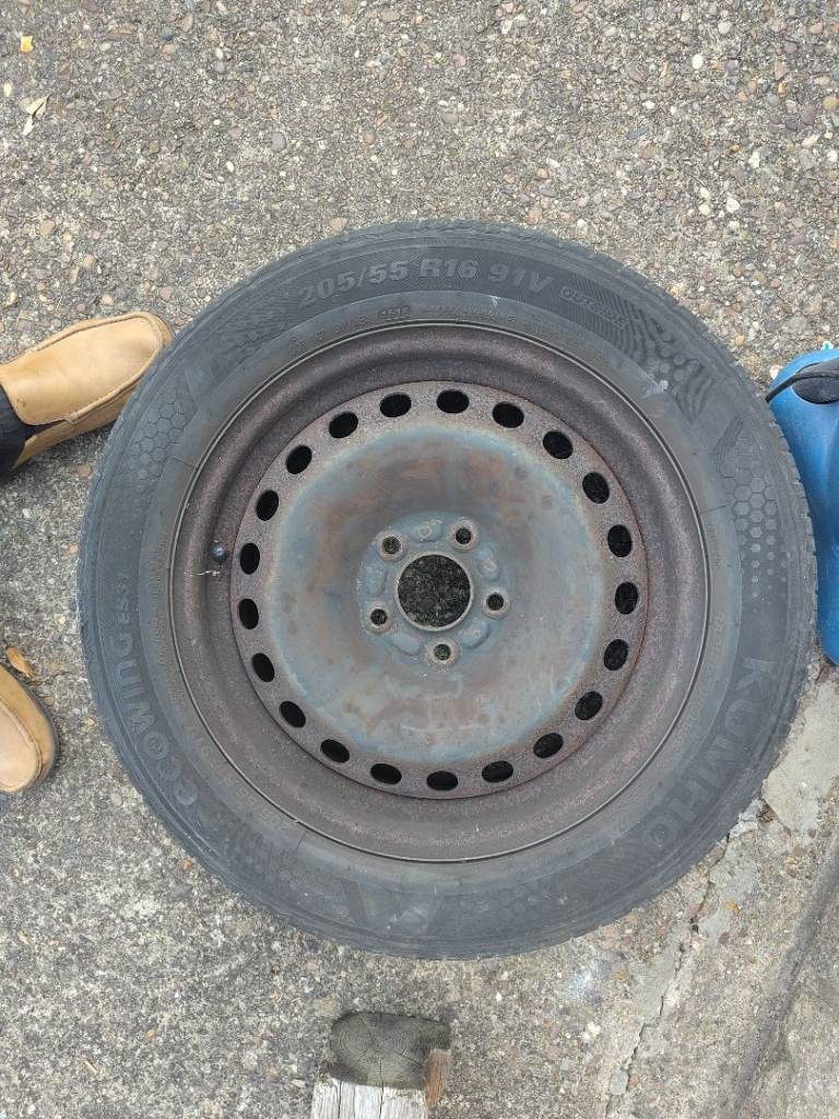 16 inch Ford/Volvo full size steel/spare wheel with 205 55 16 kumho tyre