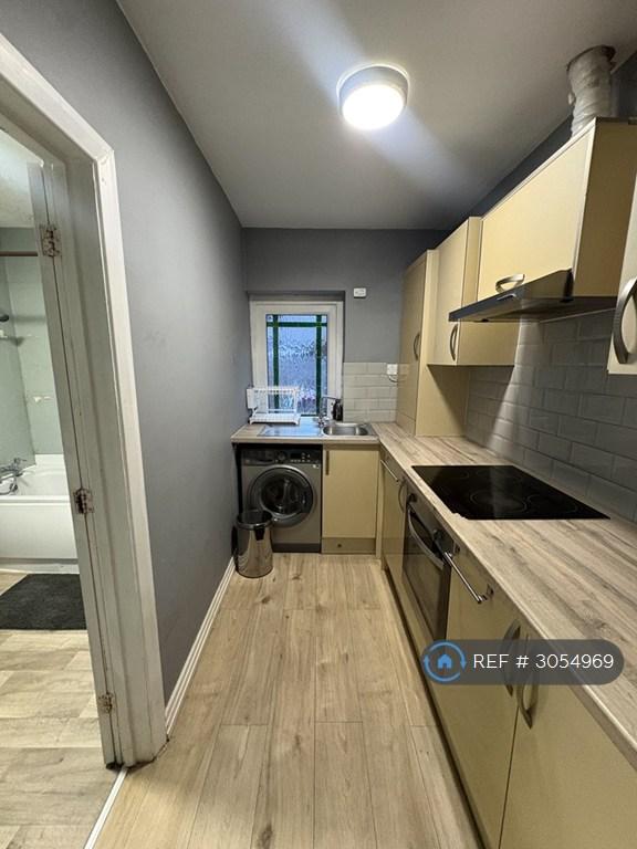 2 bedroom flat in Norfolk Road, Ilford, IG3 (2 bed) (#3054969)