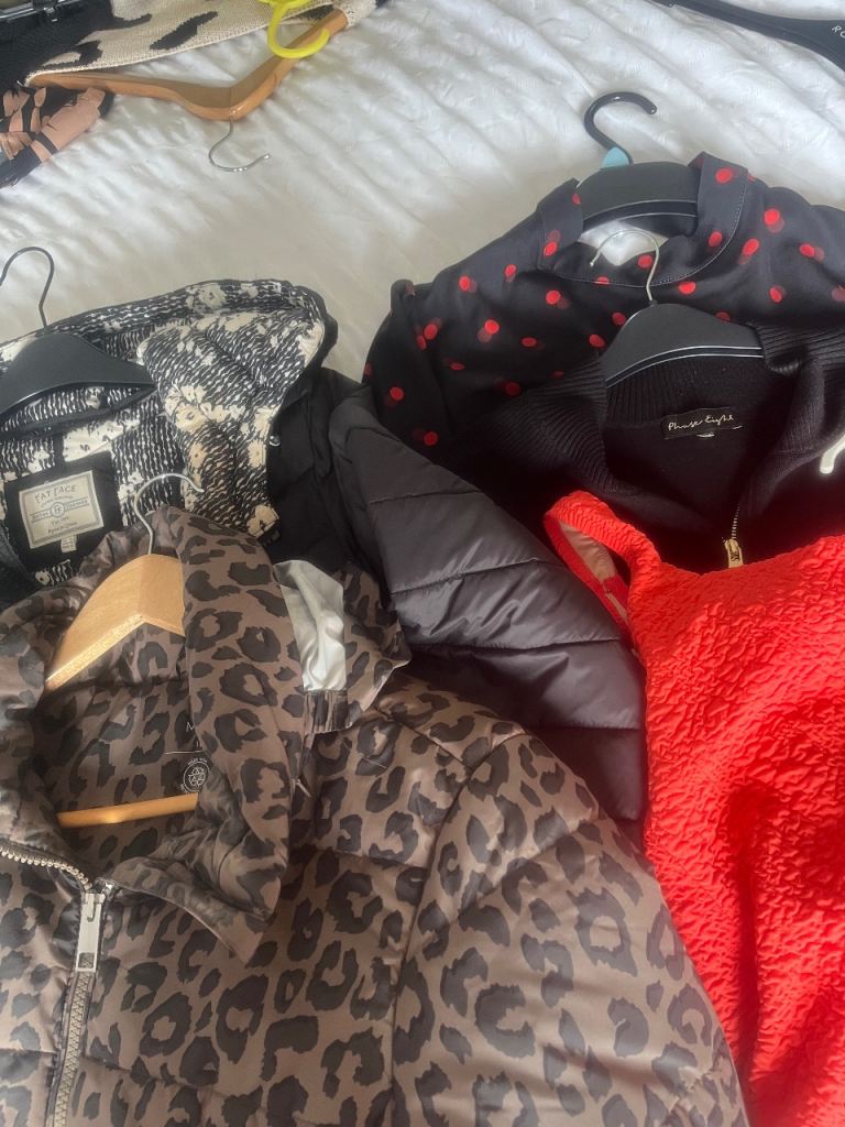 Clothes bundle: Excellent condition 