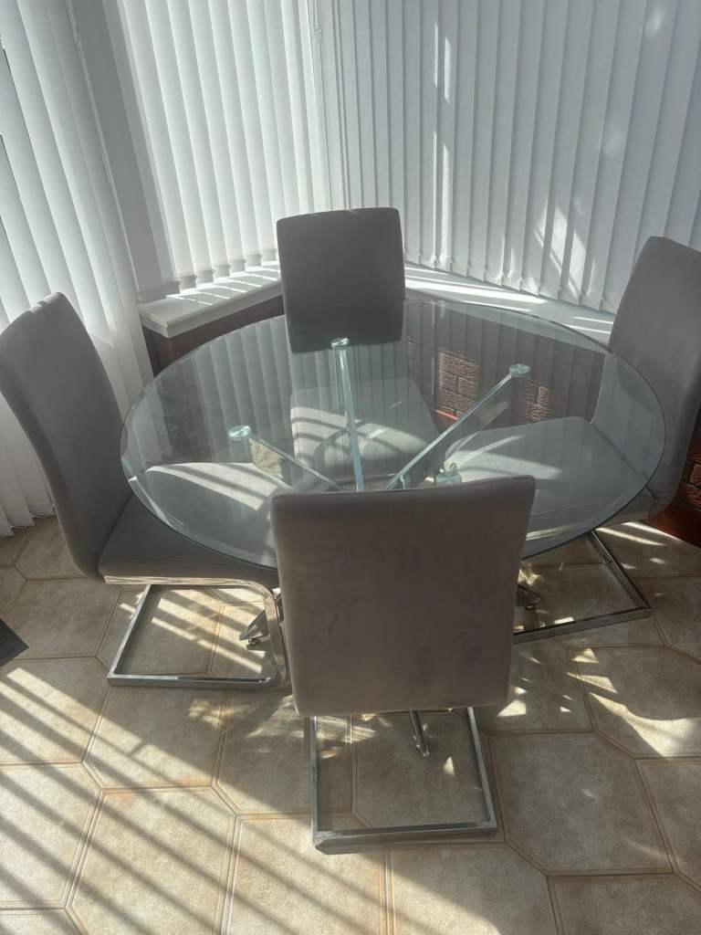 Glass Dining Table & 4 Chairs – Modern Set