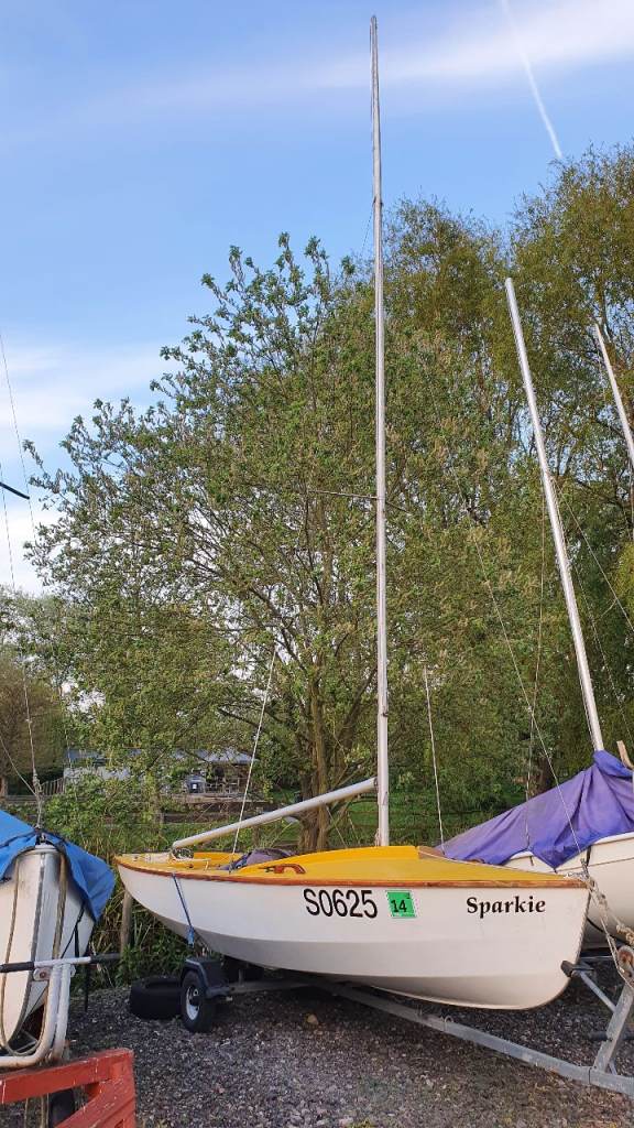 Wayfarer dinghy for sale in Woodbridge