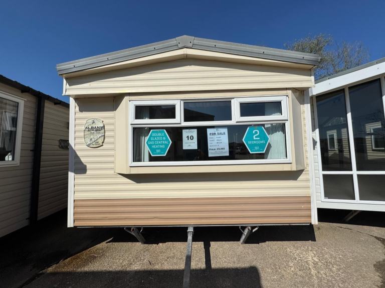 2 Bed Static Caravan - DG, CH, New Carpet, Electric Solar Panels - Offsite