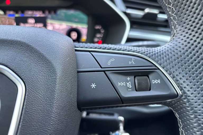 2022 Audi Q3 40 TDI 200 Quattro S Line 5dr S Tronic SUV Diesel Automatic