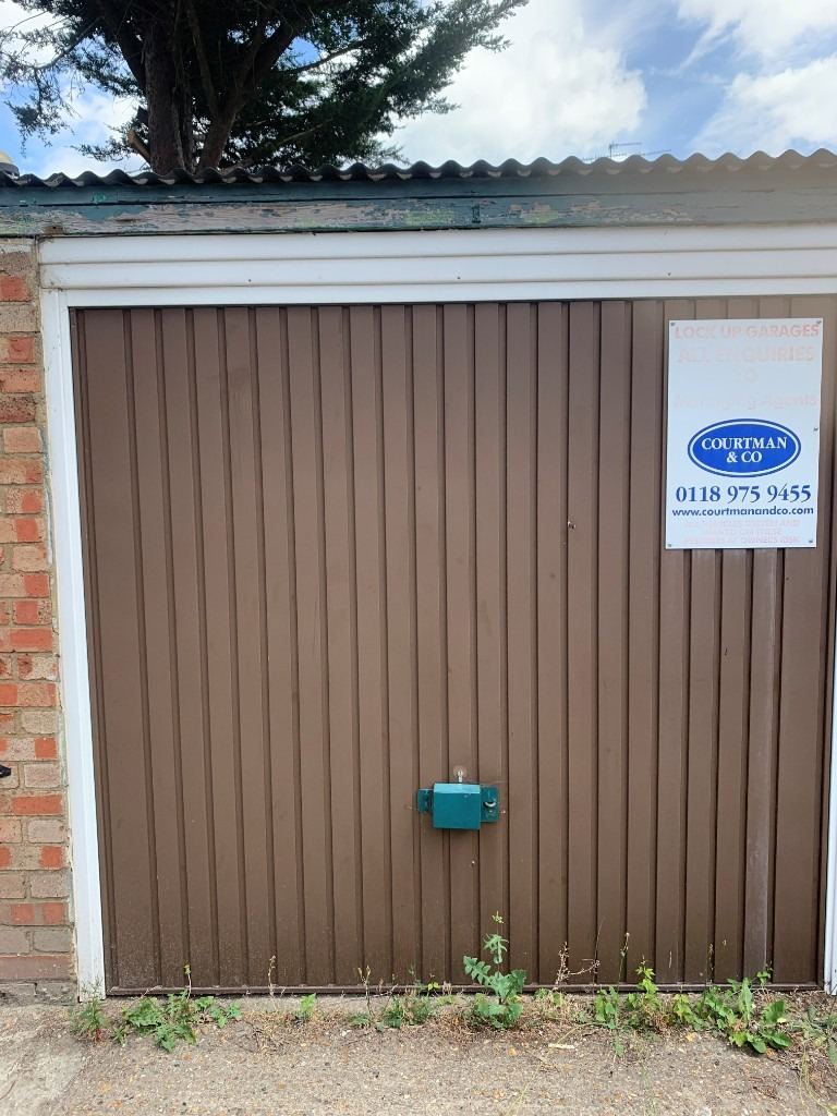 Garage/Parking/Storage to rent: Wynn Bridge Close (r/o 267), Woodford Green IG8 8PL
