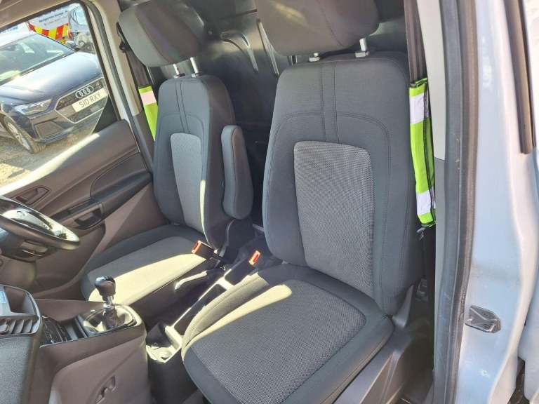FORD TRANSIT CONNECT 1.5 220 EcoBlue White Manual Diesel 2019