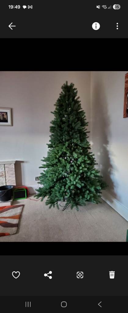 7.5ft Christmas Tree – Good Condition