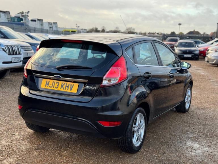 2013 Ford Fiesta 1.6 Zetec 5dr Powershift HATCHBACK PETROL Automatic