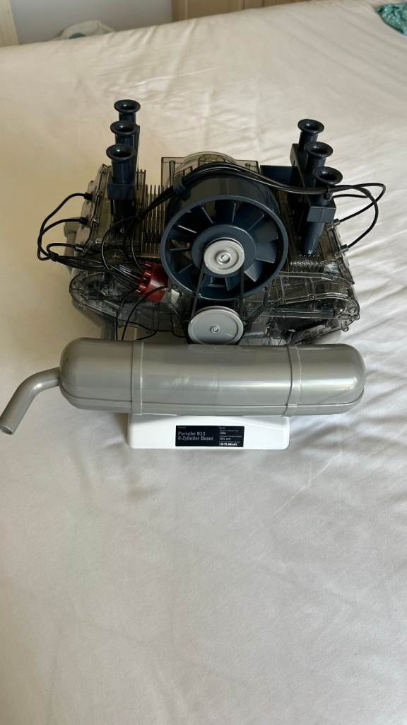 PORCHE 911 MODEL ENGINE