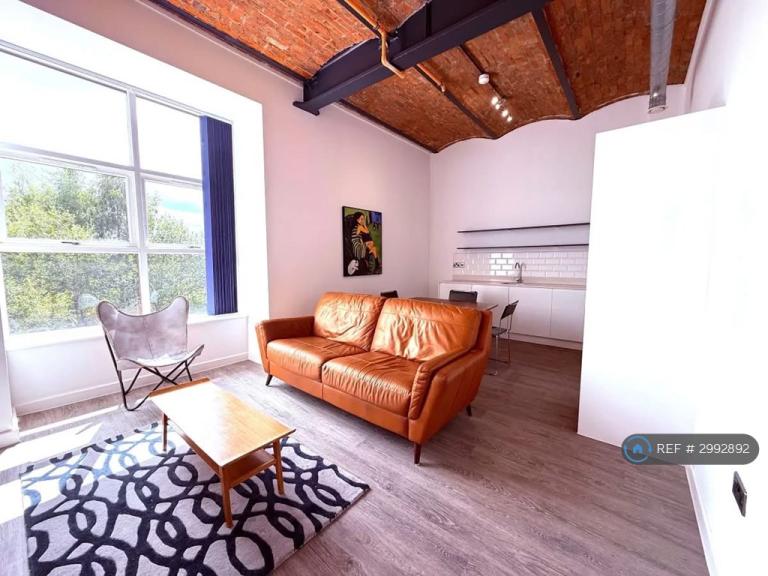 2 bedroom flat in Victoria Mill, Manchester, M40 (2 bed) (#2992892)