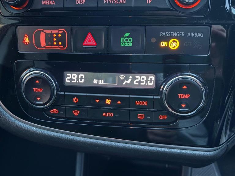 2016 Mitsubishi Outlander 2.2 DI-D GX3 5dr Auto ESTATE DIESEL Automatic