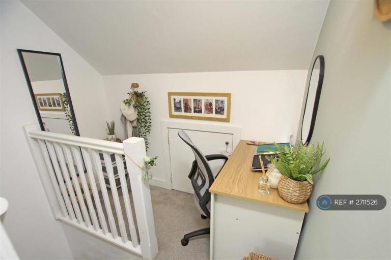 2 bedroom flat in Marie Court, Bournemouth, BH9 (2 bed) (#2711526)