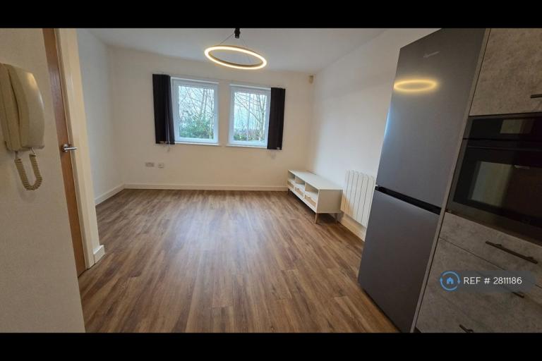 1 bedroom flat in Lunar, Bradford, BD3 (1 bed) (#2811186)