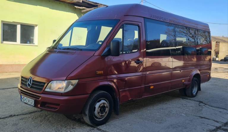 MERCEDES VAN  LEFT HAND DRIVE 