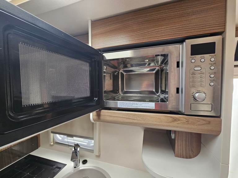 SWIFT Sprite Major 6 TD 6 Berth End Bedroom 2018 in very good condition. 