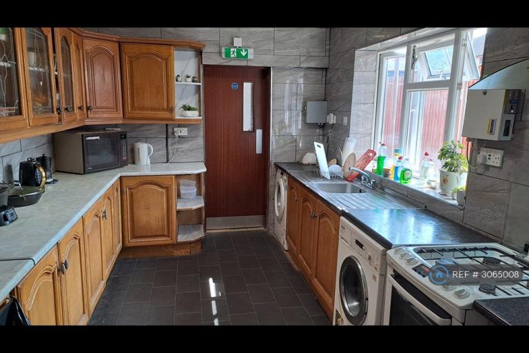 1 bedroom in Gladstone Road, Sparkbrook, Birmingham, B11 (#3065008)