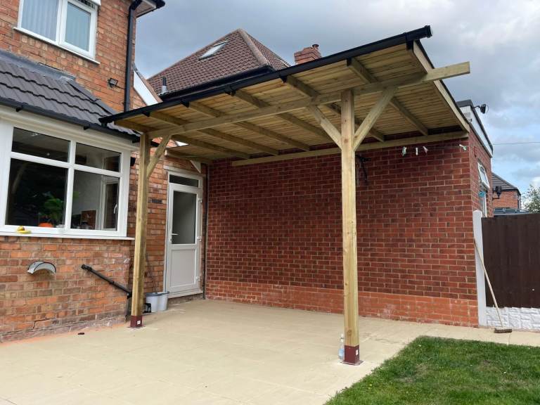 Pergola with felt roof