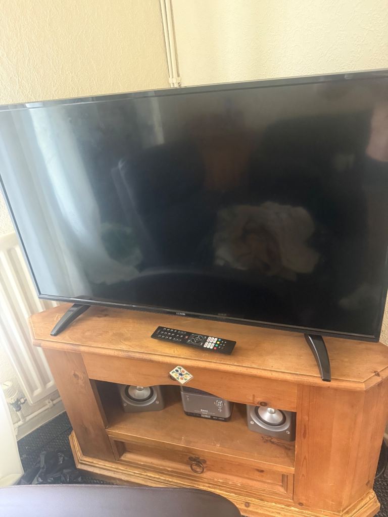 Large Black Flat Screen TV – Good Condition