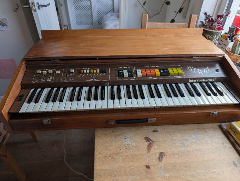 image for Viscount UFO 61 vintage organ ** faulty spares or repairs** £80 ono 