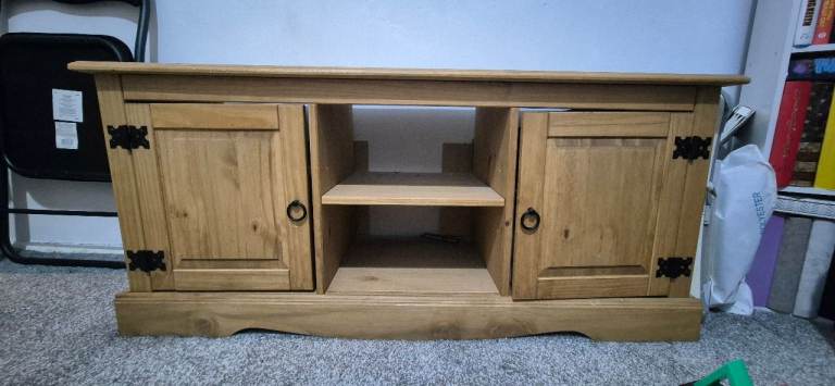 Beautiful oak wooden tv unit with black handles and hinges