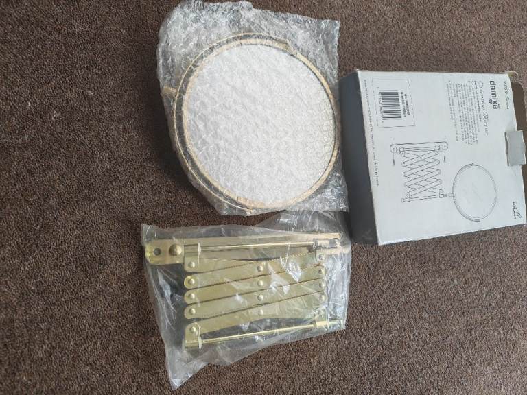 Damixa Brass Extension Mirror . 