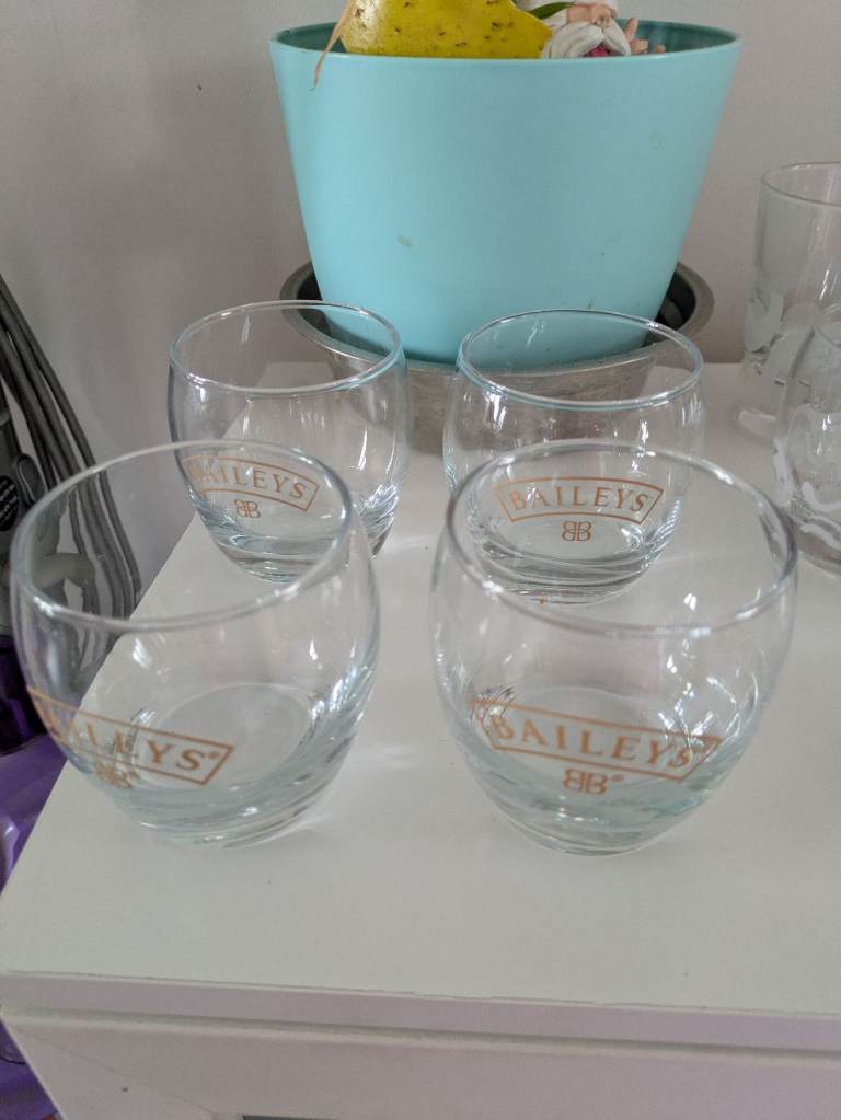 Set of Baileys Patterned Glass Tumblers – 10 Glasses