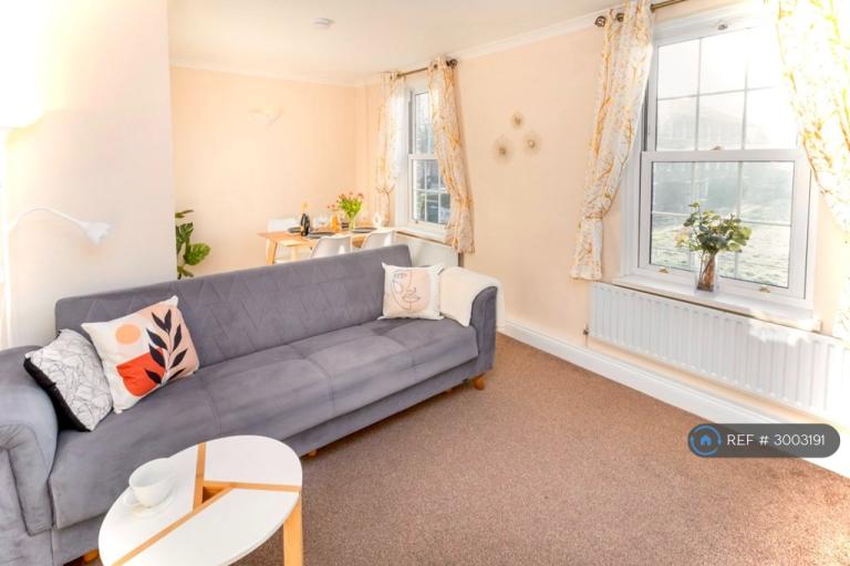 2 bedroom flat in Merryfield, London, SE3 (2 bed) (#3003191)