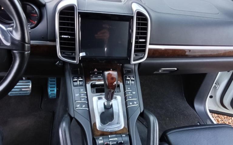  Porsche Cayenne 4.8T V8 Turbo SUV 5dr Petrol TiptronicS 4WD Euro 5 (s/s) (500 ps) Petrol Automatic