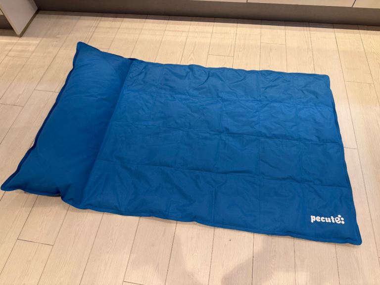 XL cooling mat for dogs . 