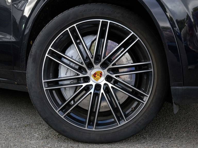 2018 Porsche Cayenne 4.0T V8 Turbo SUV 5dr Petrol TiptronicS 4WD Euro 6 (s/s) (550 ps) ESTATE Pet...