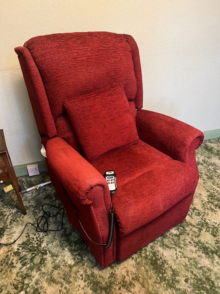 HSL rose and recline mobility armchair 