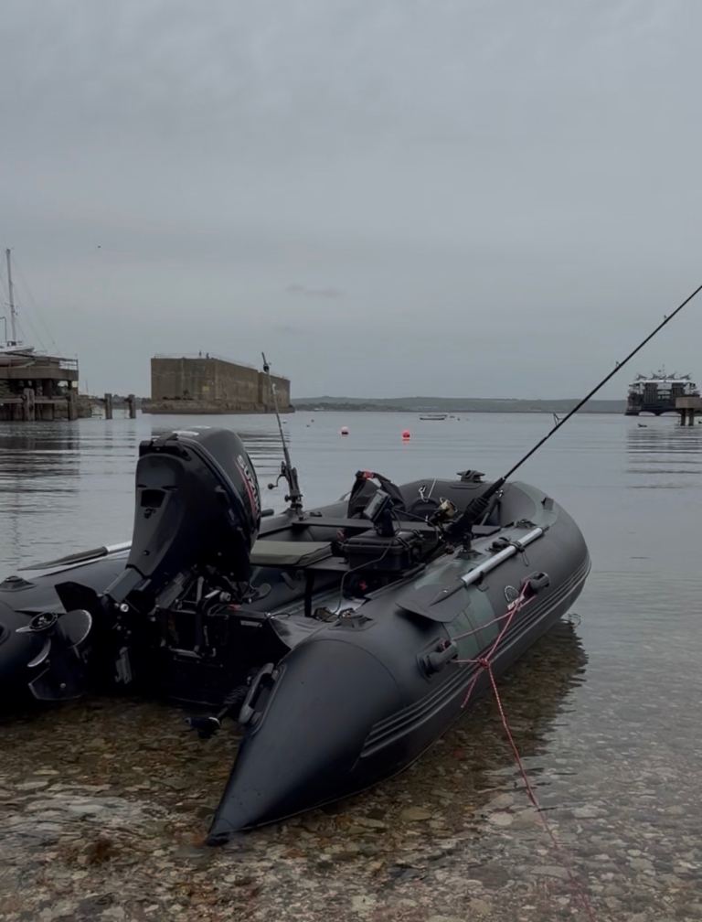 Boat SIB Hydrus Camo 3.7m SIB Ally deck 20HP DF20 Outboard package 