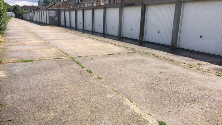 Lock up garage to rent Winchester Way, Rainham, Gillingham, Kent ME8 8DD