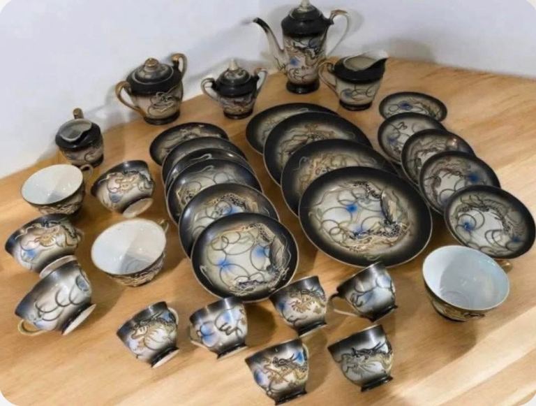Japanese Moriage Dragonware porcelain tea set