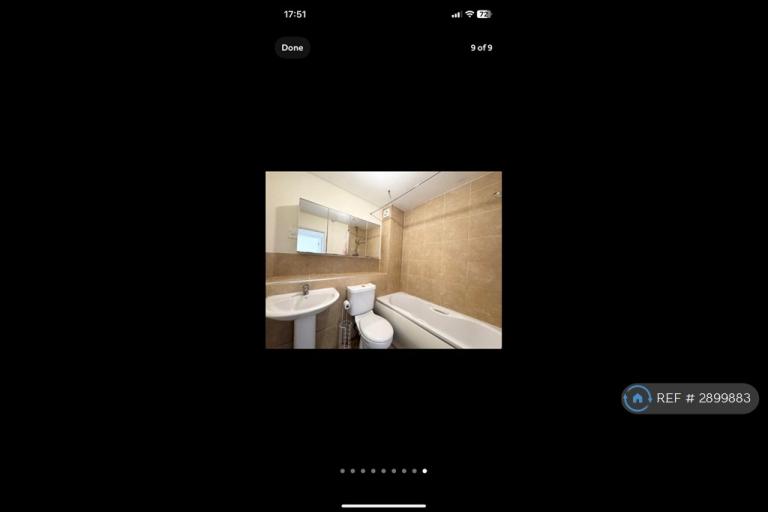 2 bedroom flat in Barnwood Close, Guildford, GU2 (2 bed) (#2899883)