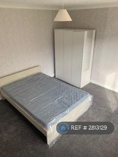 1 bedroom in Halt Drive, Linford, Stanford-Le-Hope, SS17 (#2813129)