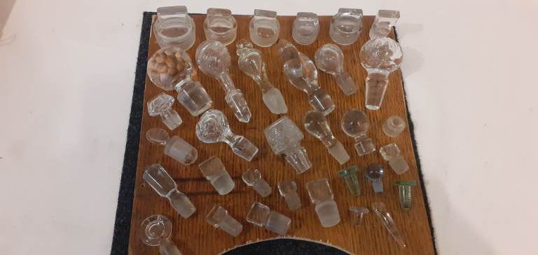 Selection Of Antique Crystal Glass Cruet Decanter Perfume Apothecary Bottle Stoppers