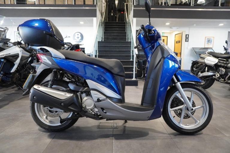 Honda SH300i, 2013, Blue with just 2099miles