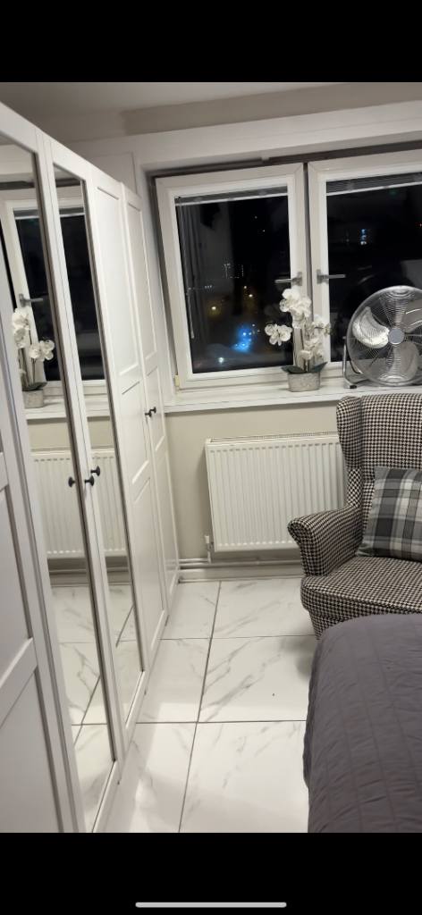 2BED FLAT WITH BALCONY 