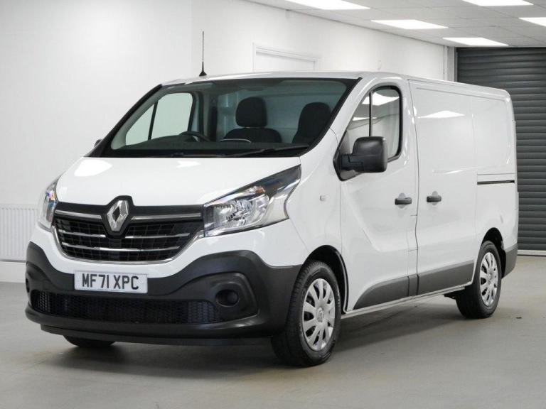 71 RENAULT TRAFIC 28 2.0 DCI 120 BHP SL BUSINESS PLUS +