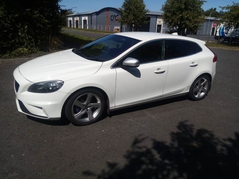 2013 VOLVO V40 DIESEL D2 £20 TAX