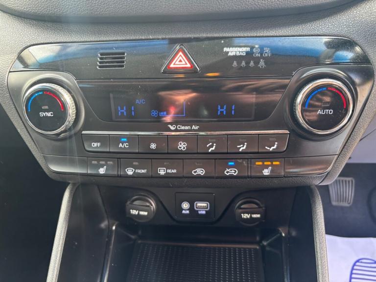2016 Hyundai TUCSON 1.7 CRDi Blue Drive Premium SUV 5dr Diesel Manual Euro 6 (s/s) (116 ps) SUV D...