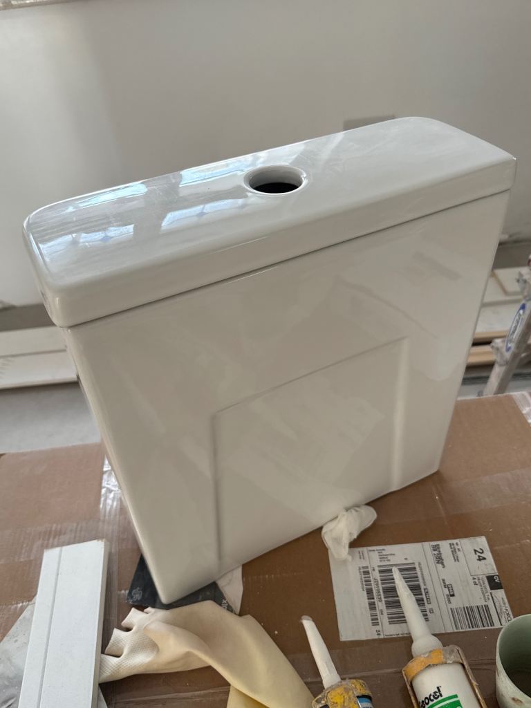 Cistern - closed couple cistern only. 